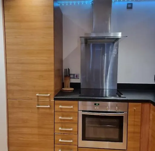 Modern By Dock Apartment